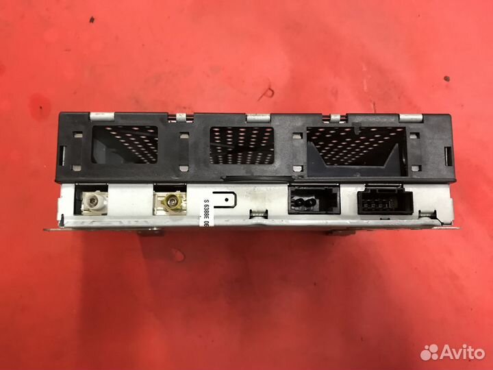 Блок управления магнитолой Audi Q7 4.2 BAR 2006