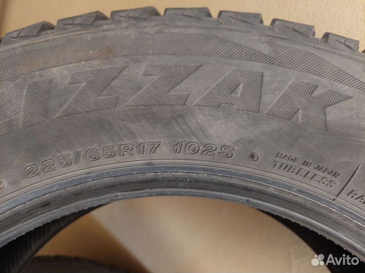 Bridgestone Blizzak DM-V2 225/65 R17 102S