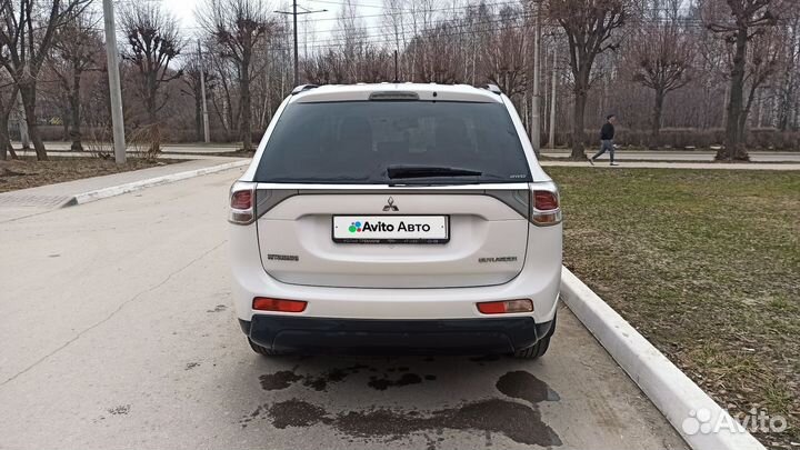 Mitsubishi Outlander 2.0 CVT, 2013, 156 000 км