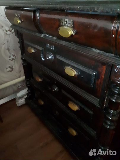 Антикварный комод