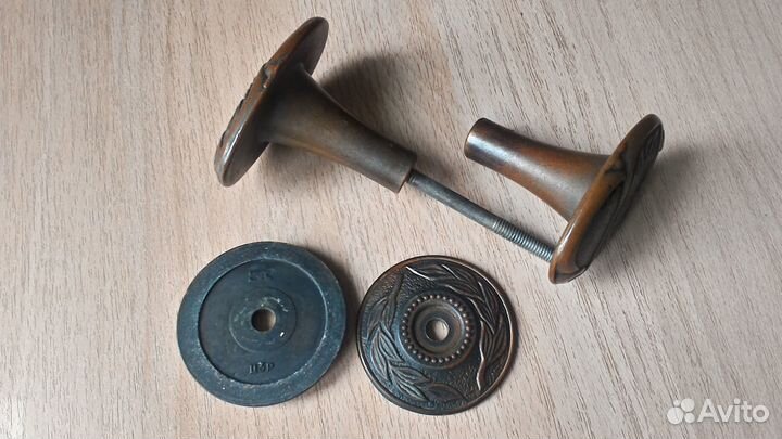 Дверные ручки, разные ключи