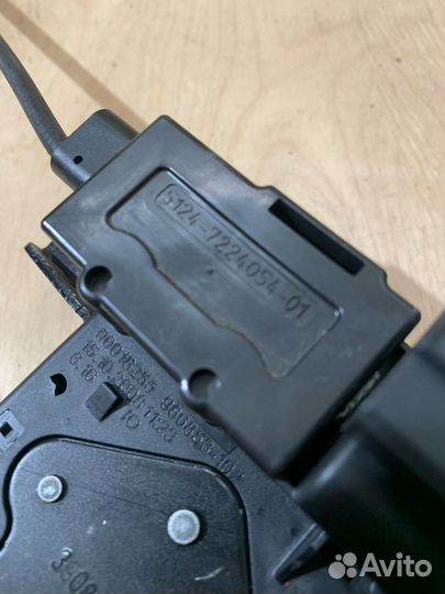 Замок багажника с доводчиком BMW 7 F01 F02