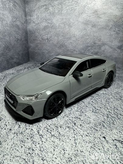 Коллекционные машинки 1:24