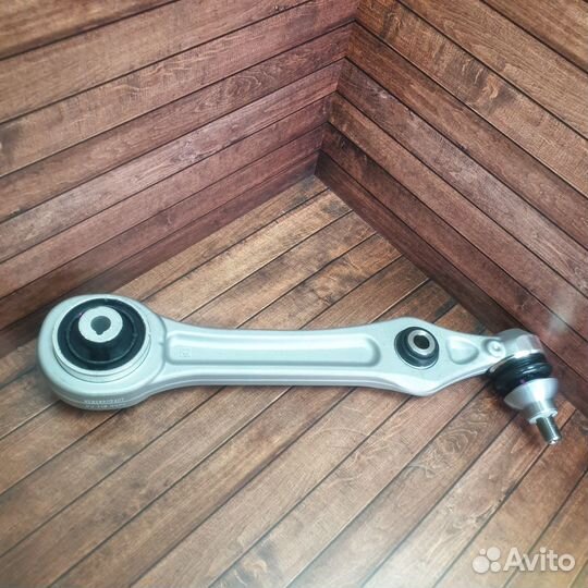 Рычаг правый Mercedes W222 S 350 4-matic новый