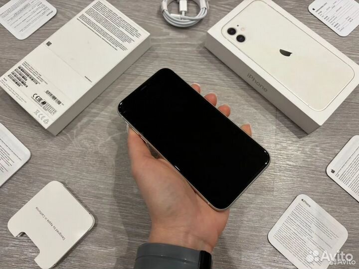 iPhone 11, 64 ГБ