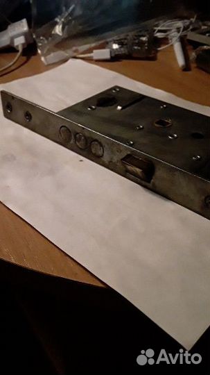 Замки дверные врезные бу