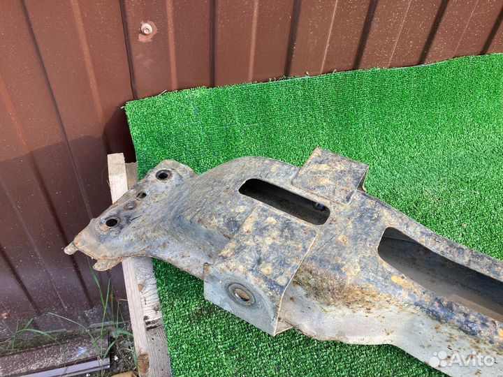 Балка задняя Spectra