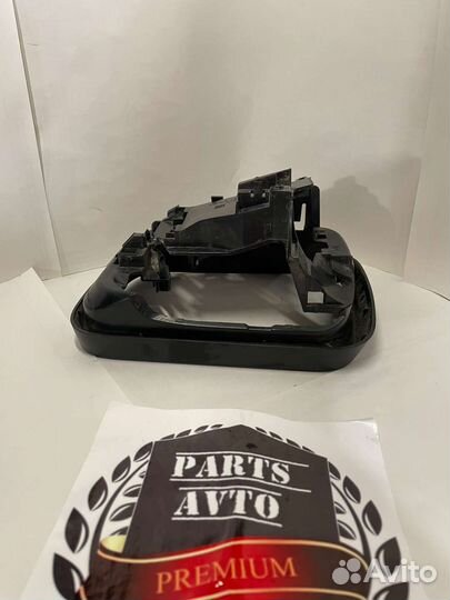 Корпус рамка зеркала правая Land Rover Range Rover