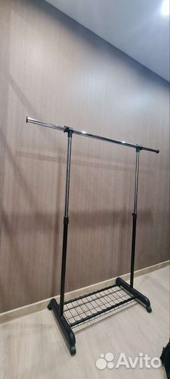 Вешалка напольная