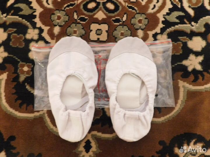 Спортивный купальники и чешки