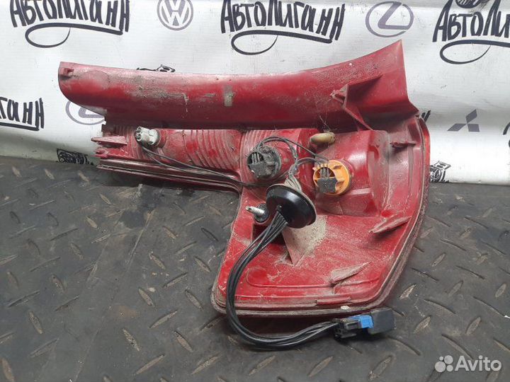 Фонарь задний правый Citroen C4 хэтчбек EP6 2010