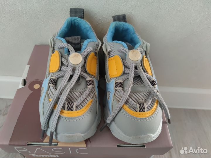 Кроссовки детские