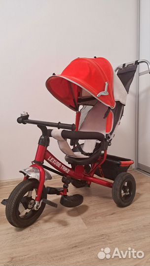 Трехколесный велосипед с родительской ручкой