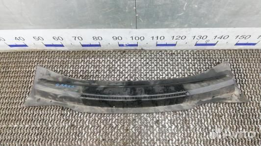 Накладка декоративная (жабо, дождевик) opel zafira