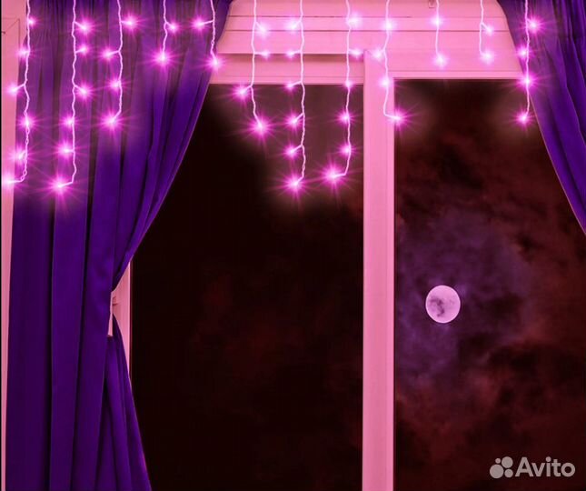 Ель,гирлянды,сувениры. Новогодний декор