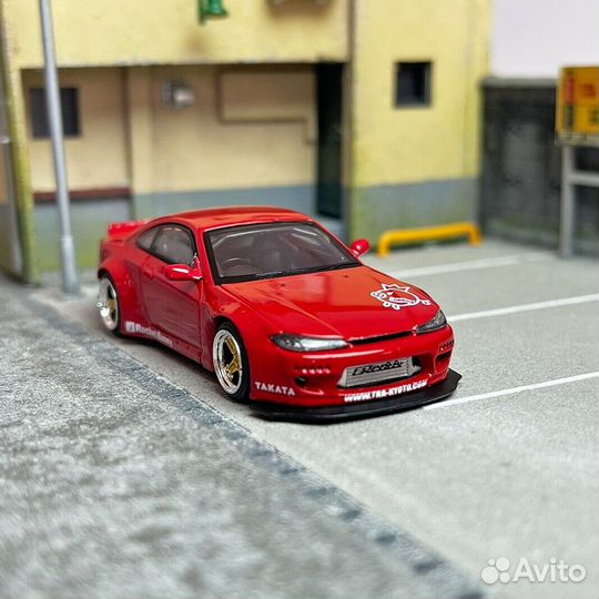Mini GT Nissan Silvia Rocket Bunny