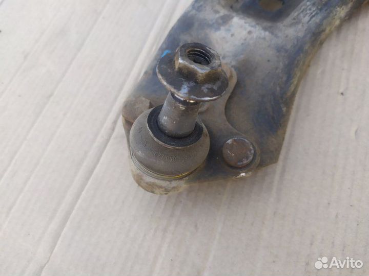 Рычаг левый Volkswagen Passat B7 B7 cdab 2011