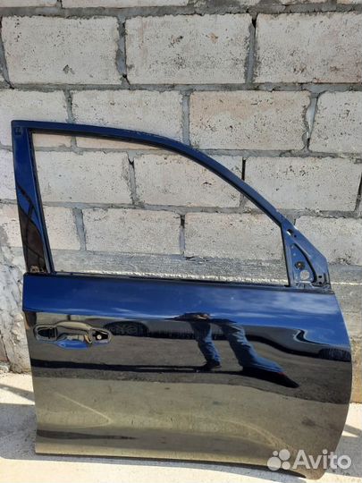 Дверь передняя правая Toyota Land Cruiser 200