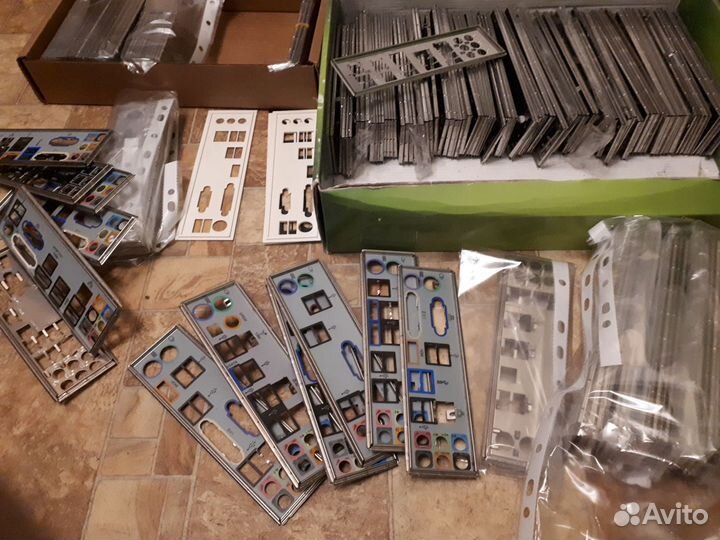 Заглушки для материнских плат в наличии и на заказ