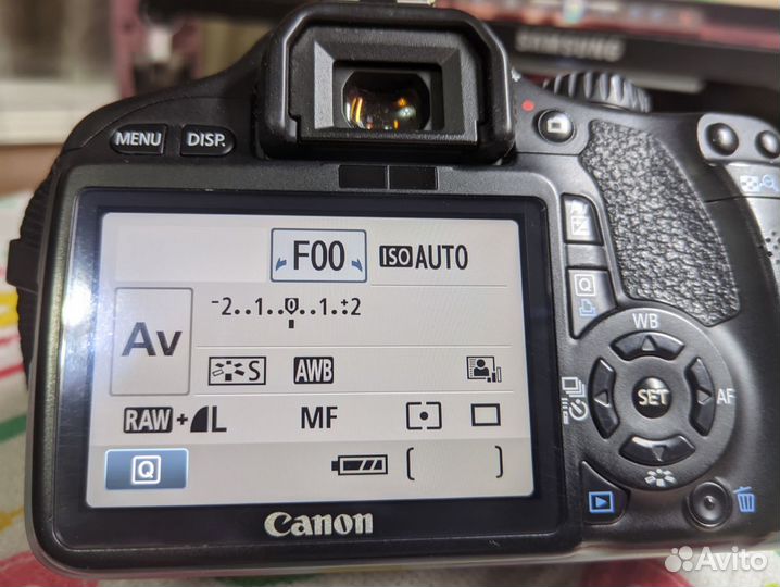 Зеркальный фотоаппарат Canon EOS 550D Body