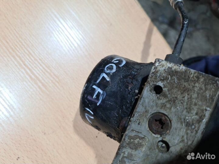 Блок ABS Volkswagen Golf 2000