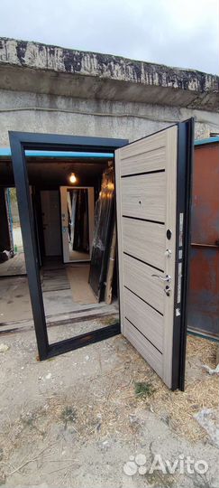 Дверь 11см входная 96я металлическая