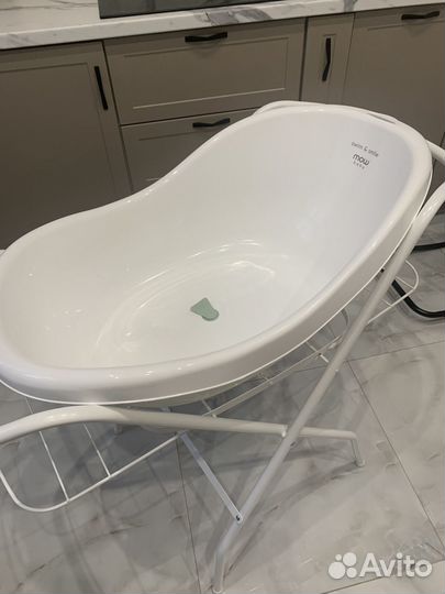 Ванночка для купания с подставкой