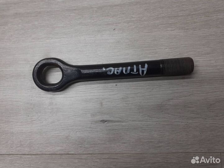 Крюк буксировочный Geely Atlas