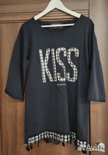 Продам платье итальянское