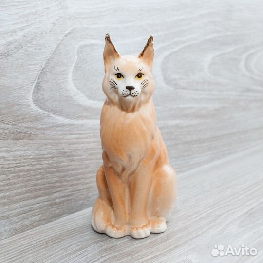 Фигурка котик
