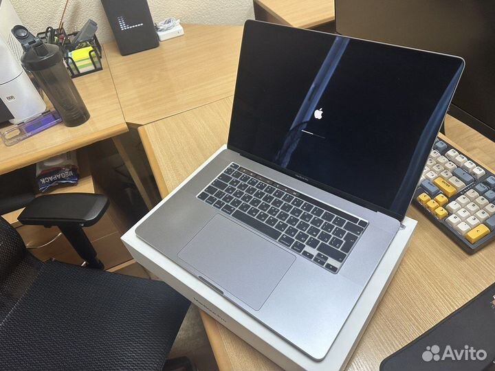 MacBook Pro 16 2019 (i7/16/512)