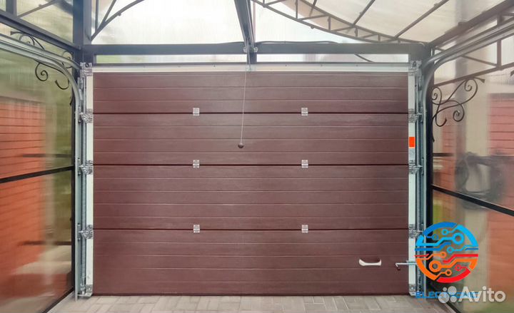 Секционные ворота