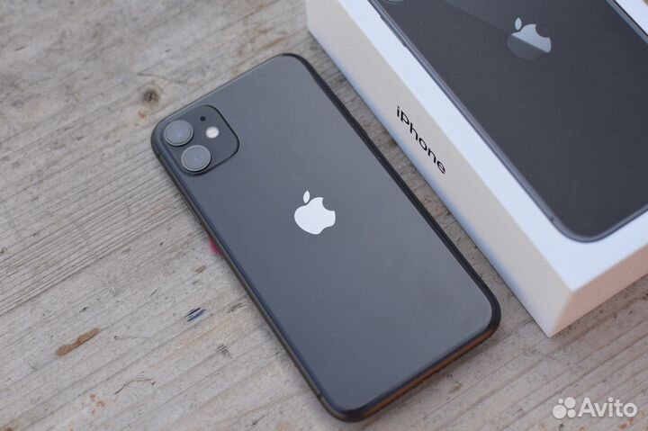 iPhone 11, 64 ГБ
