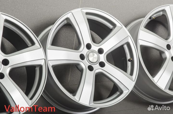 Лот UP26419182 Фирменные 18-е диски grass HN