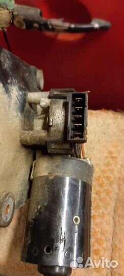 Мотор стеклоочистителя Mitsubishi Carisma