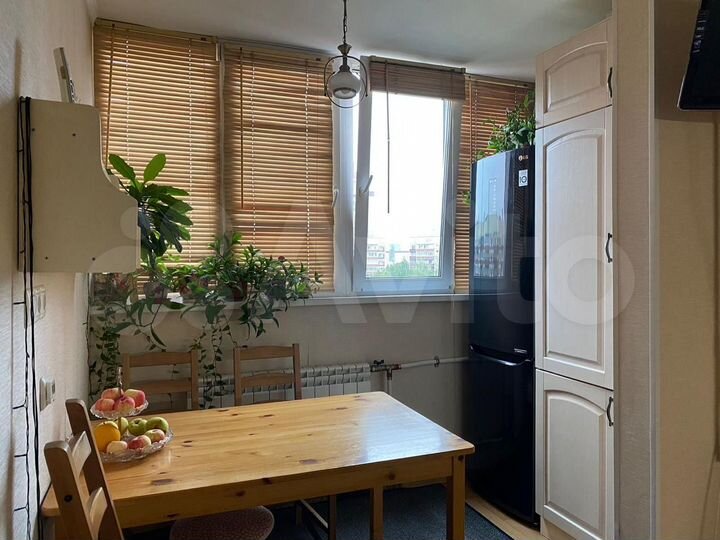 2-к. квартира, 68 м², 8/17 эт.