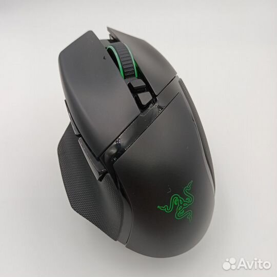 Игровая мыш Razer Basilisk Ultimate с зарядной ста