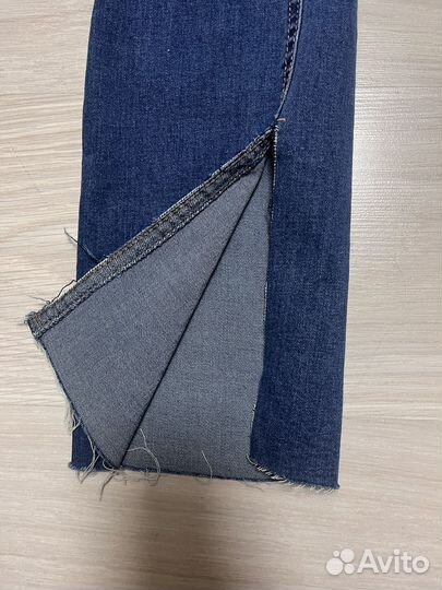 Джинсы новые