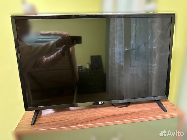 Телевизор LG 32LM570B HD SmartTV