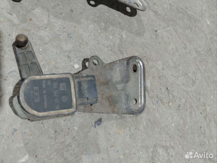 Датчик положения кузова перед зад Mercedes E W212