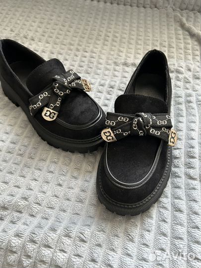 Лоферы женские