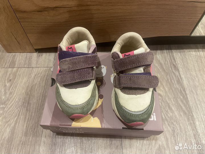 Кроссовки детские 23 размер для девочки