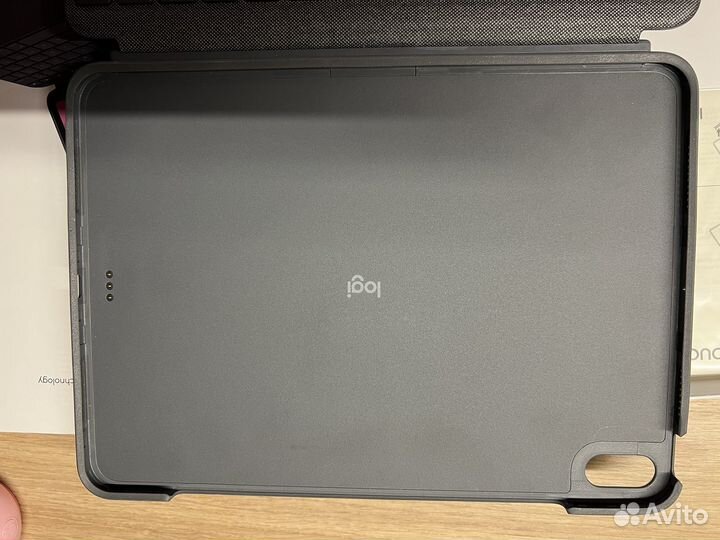 Чехол клавиатура на iPad Air