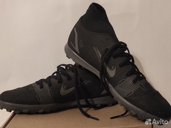 Детские бутсы (шиповки) Nike