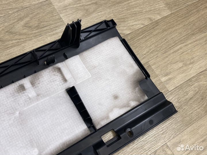 Крышка ниши блоков в багажнике w211 2115450246