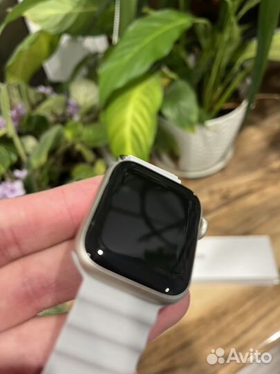 Apple Watch SE gen2 2022 40mm почти новые