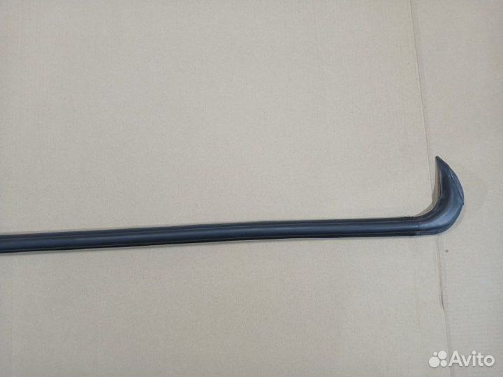 Уплотнительная резинка крышки багажника задняя Bmw