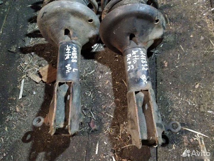 Стойки передние Volkswagen Golf 2