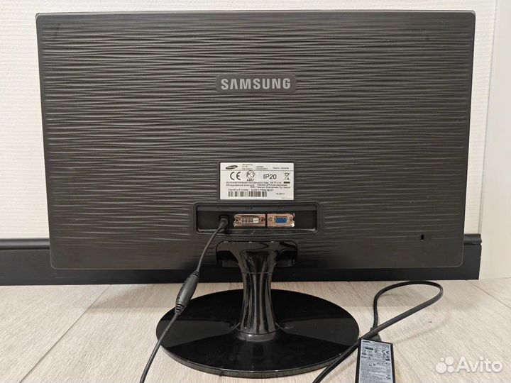 Монитор Samsung SA300 23