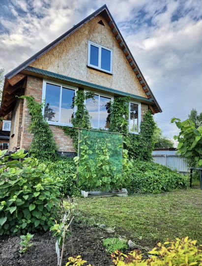 Дом 52,5 м² на участке 6 сот.